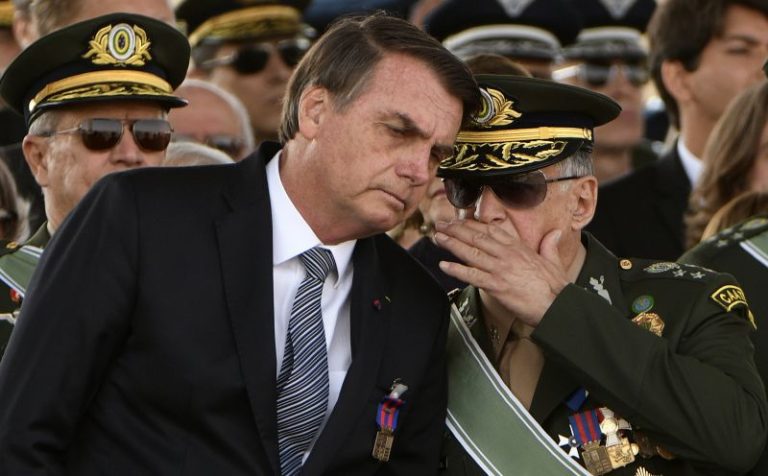 MilitaresBolsonaro-1